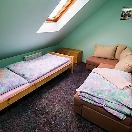 Turisticka Centrum Pastvinska Prehrada Se Sdilenou Koupelnou A Toaletou Hotel